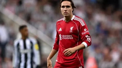 欧冠赛场上的独步天下！萨拉赫连续3年挑战马德里双雄，每场过人至少5+，传奇再现！