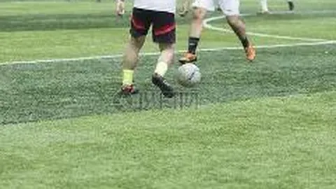 中国越野滑雪队亚冬会首日斩获两金，女子短道赛包揽前三 2025-02-08